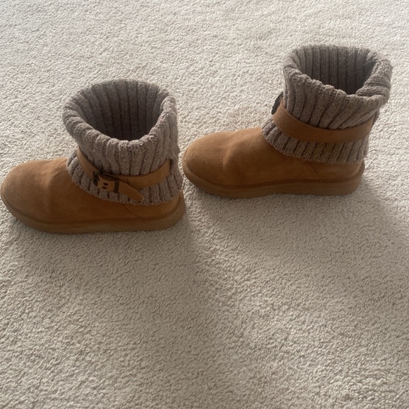 UGG Boot - Size US 4 Cambridge Chestnut Like New - Picture 4 of 8